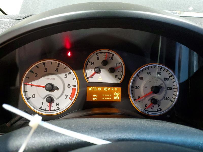 2013 Nissan Titan SV