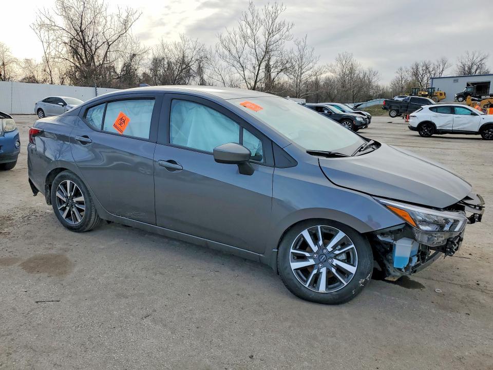 2025 Nissan Versa sv