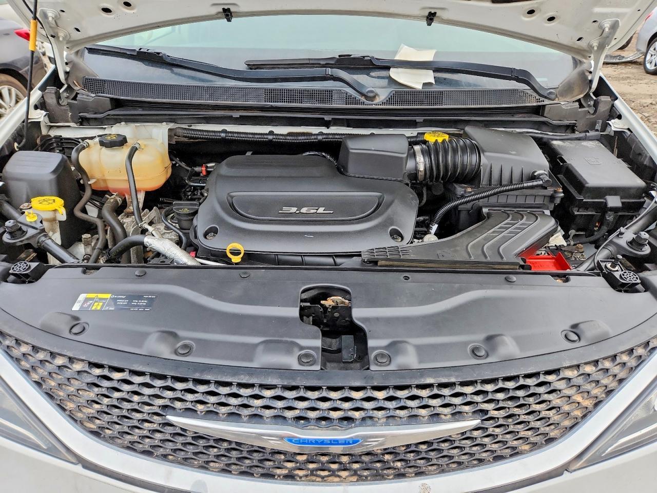 2018 Chrysler Pacifica Touring l