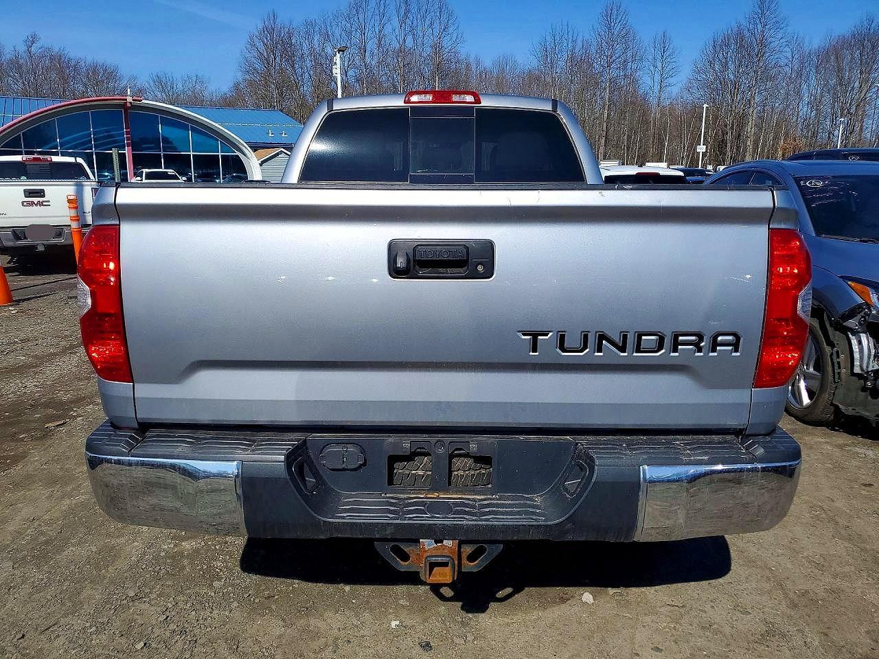 2018 Toyota Tundra SR5