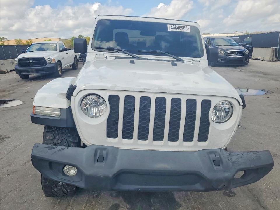 2022 Jeep Gladiator Sport