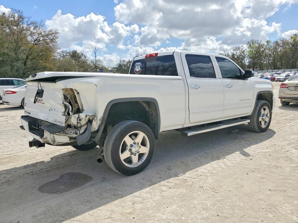 2015 GMC Sierra K2500 Denali