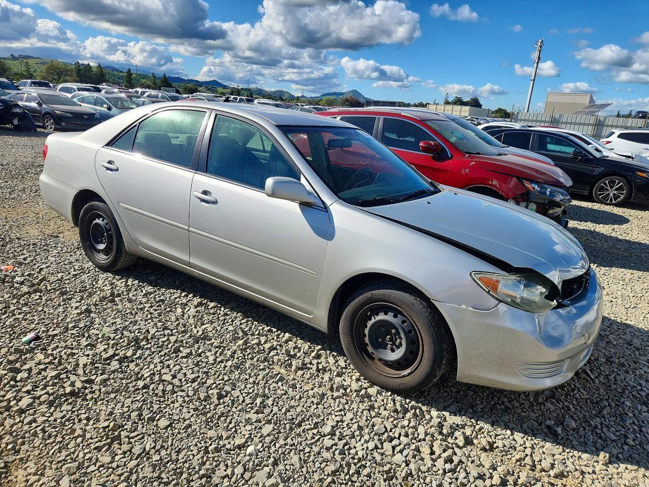 2005 Toyota Camry le