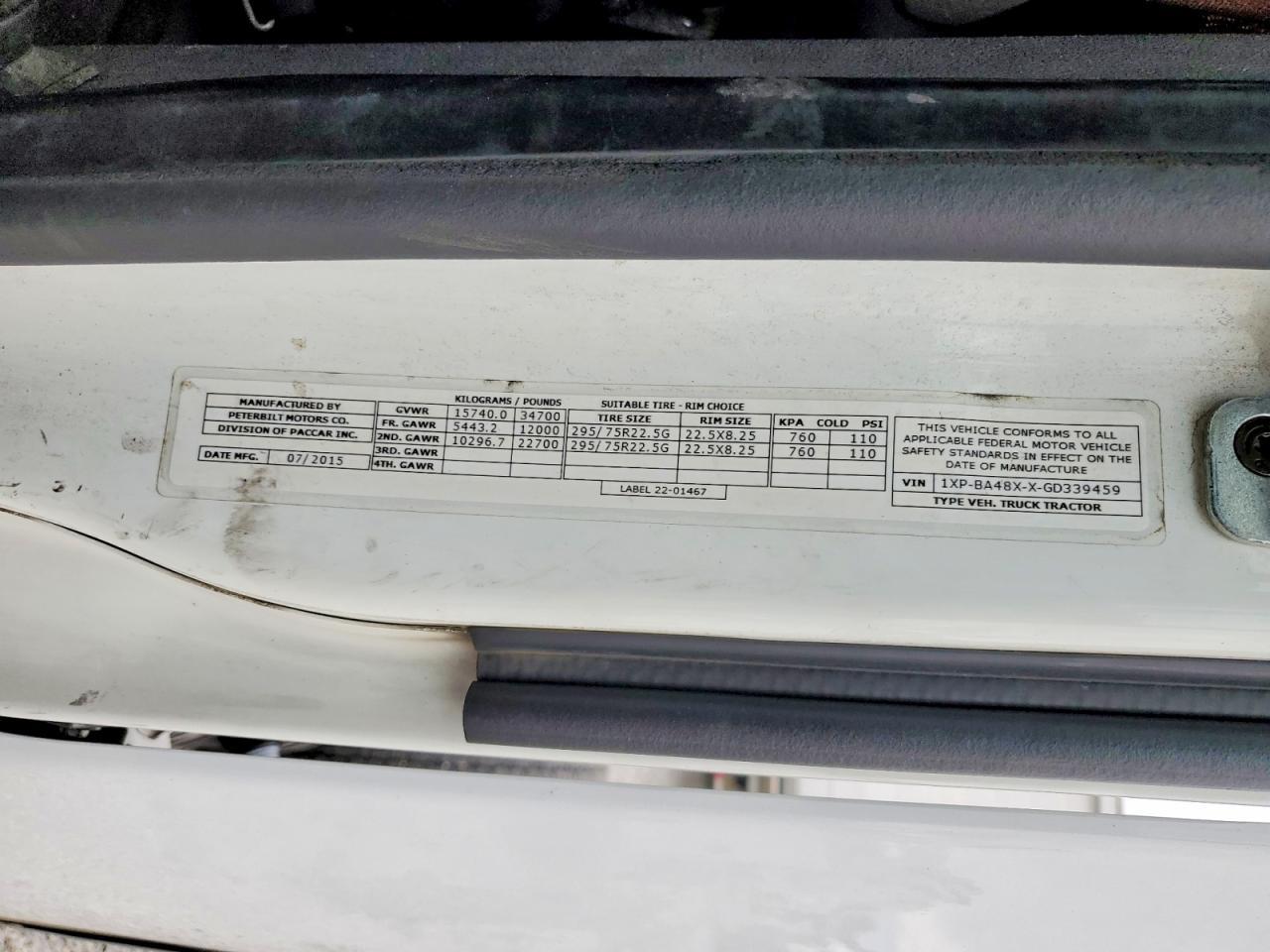 2016 Peterbilt 579 Semi Truck