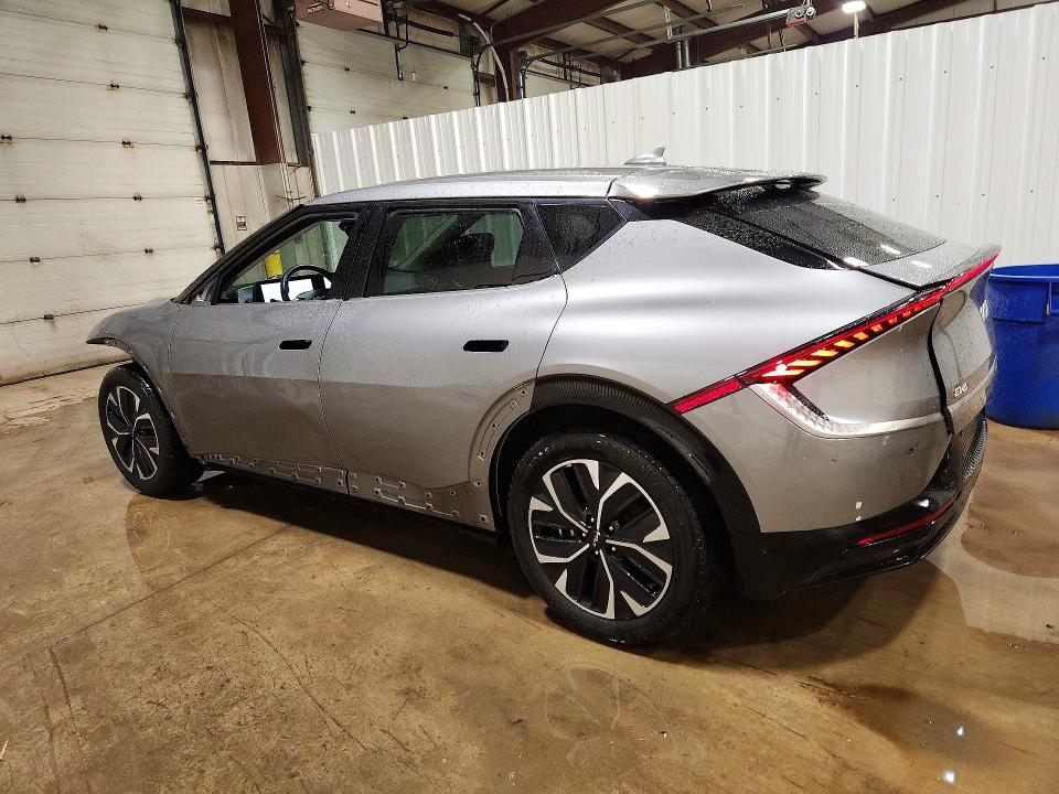2024 KIA EV6 Wind