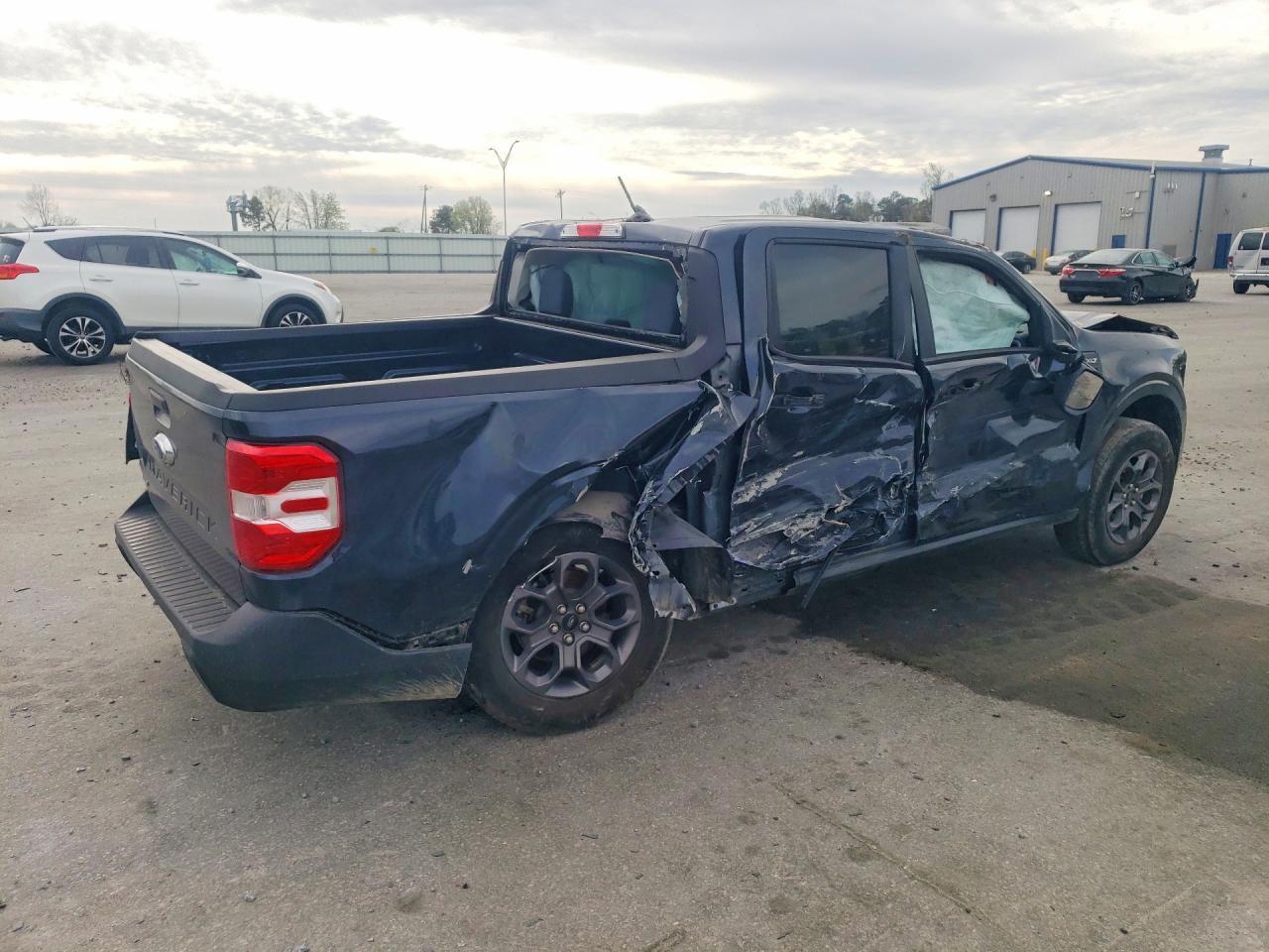 2023 Ford Maverick XL