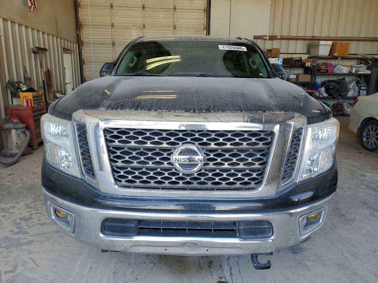 2017 Nissan Titan XD SV
