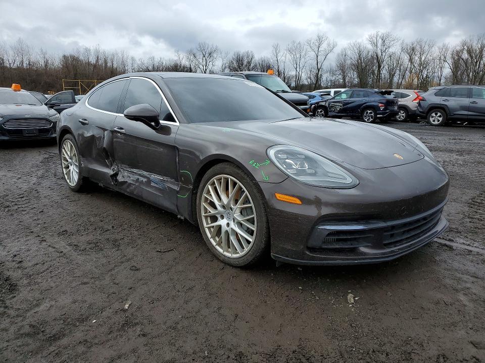 2018 Porsche Panamera 4S