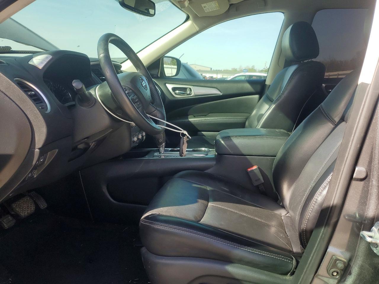 2018 Nissan Pathfinder sl