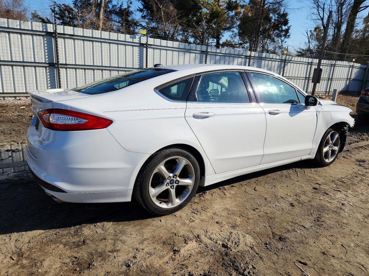 2015 Ford Fusion se