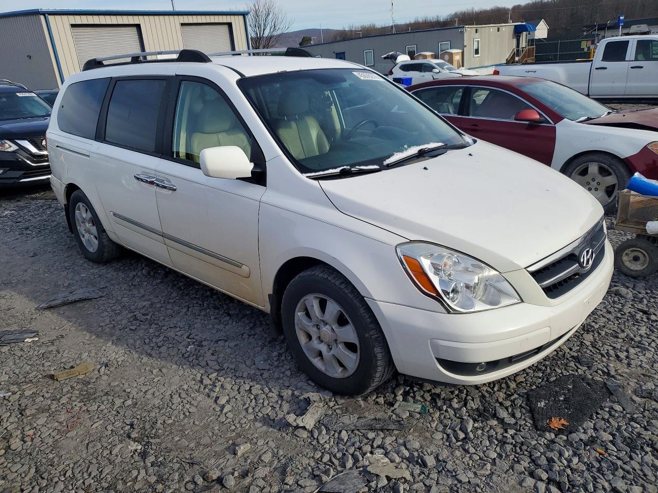 2008 Hyundai Entourage gls