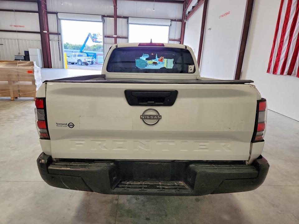 2023 Nissan Frontier S