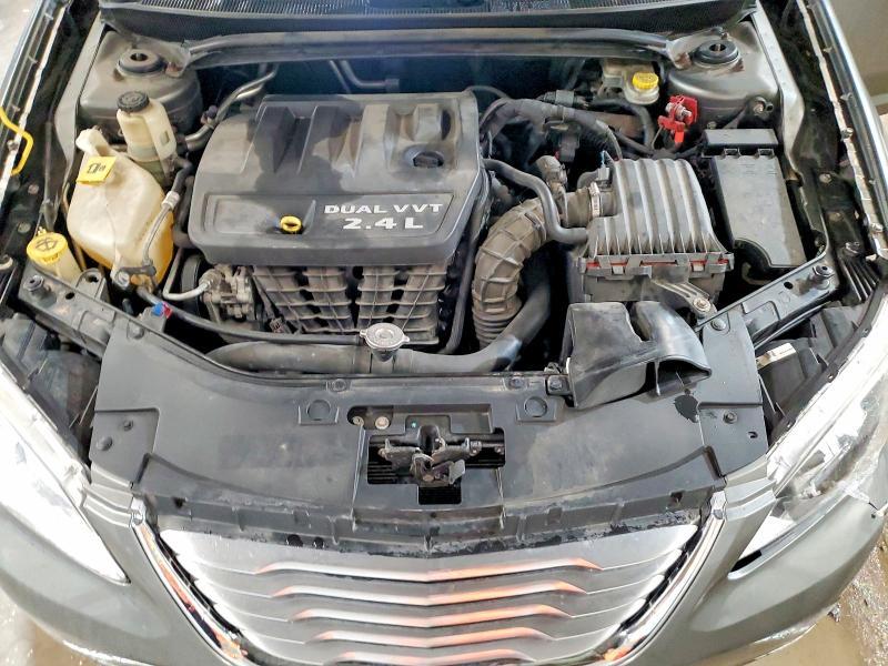 2013 Chrysler 200 Touring