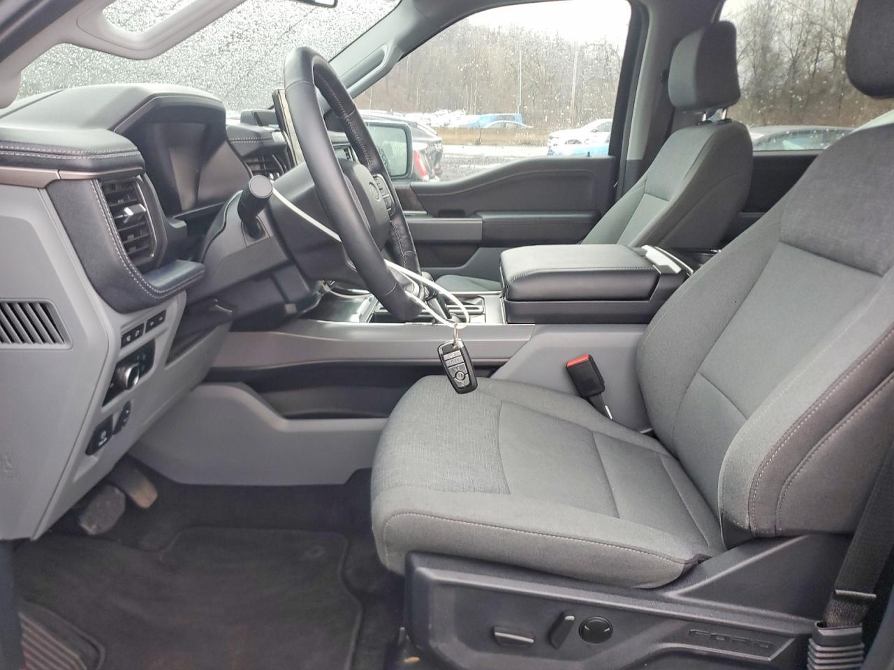 2024 Ford F150 Lightning XLT