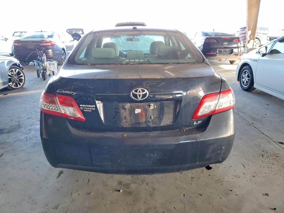 2011 Toyota Camry le