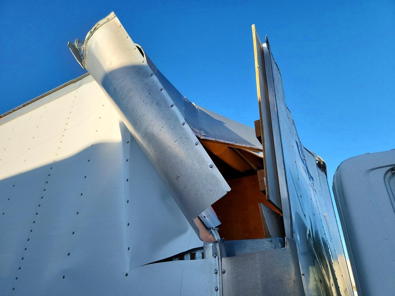 2017 Hino 258/268 BOX Truck