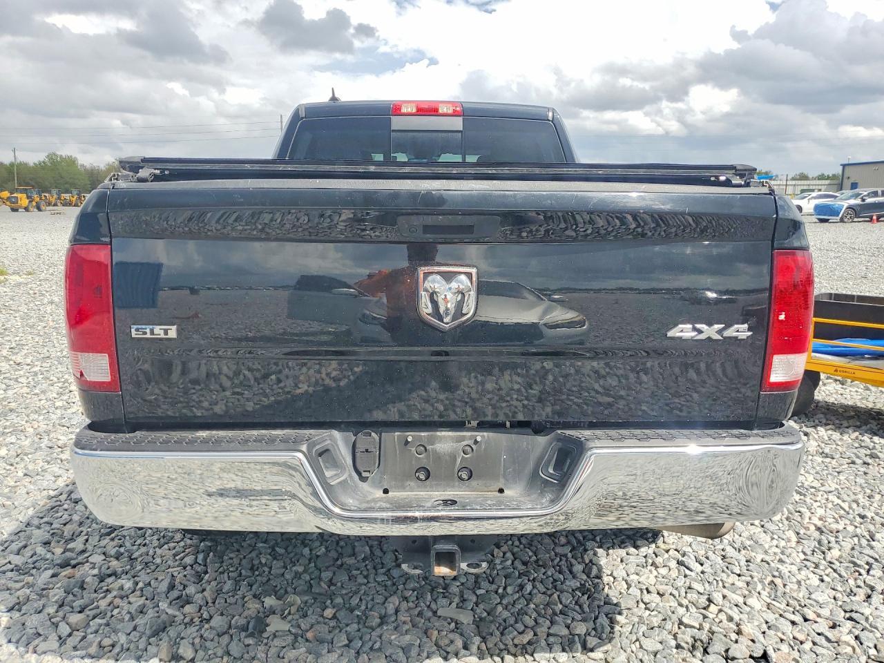 2022 Dodge RAM 1500 Classic SLT