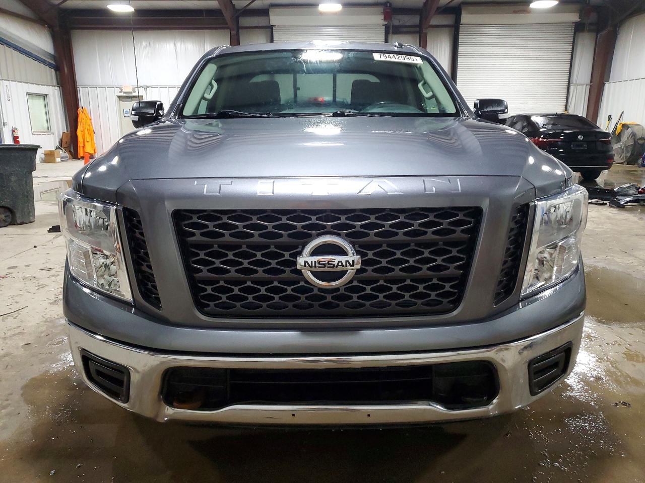 2019 Nissan Titan SV