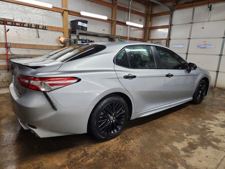 2020 Toyota Camry se Nightshade