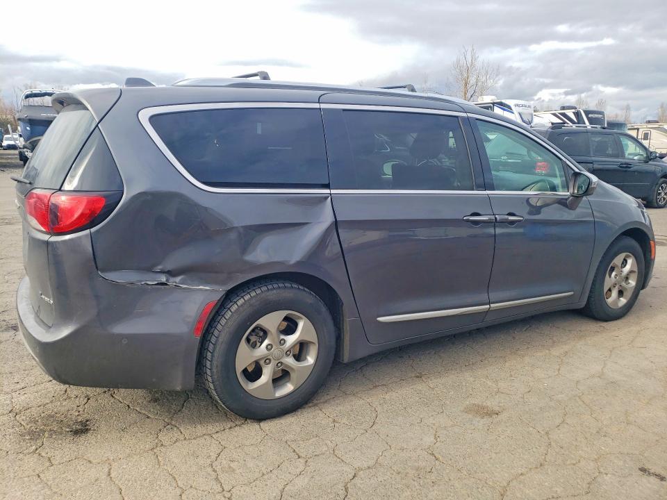 2018 Chrysler Pacifica Hybrid Limited