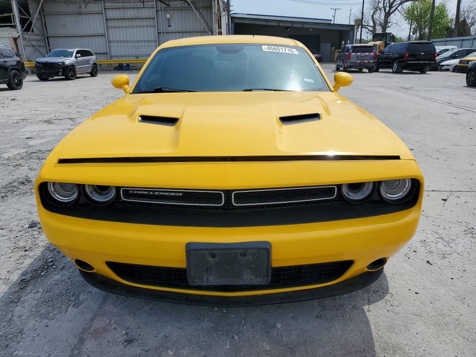 2017 Dodge Challenger sxt