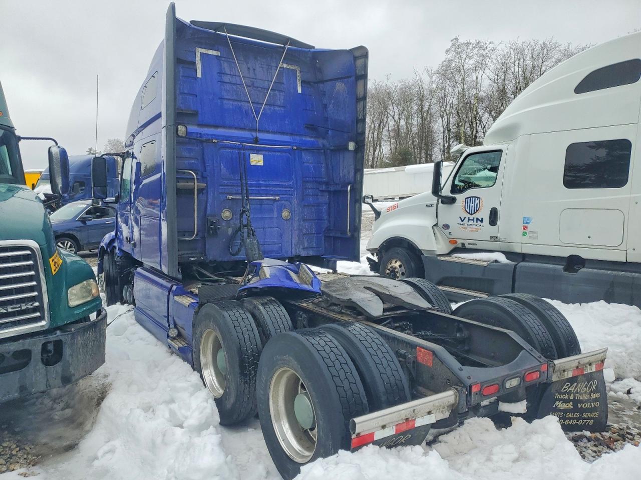 2020 Volvo VNL Semi Truck