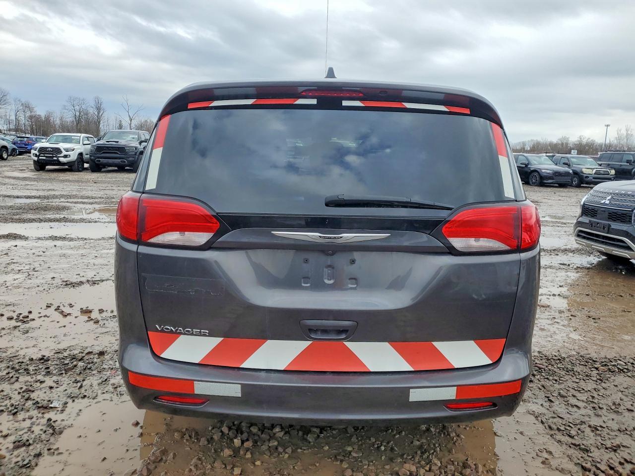 2022 Chrysler Voyager lx *** Prior Fleet ***
