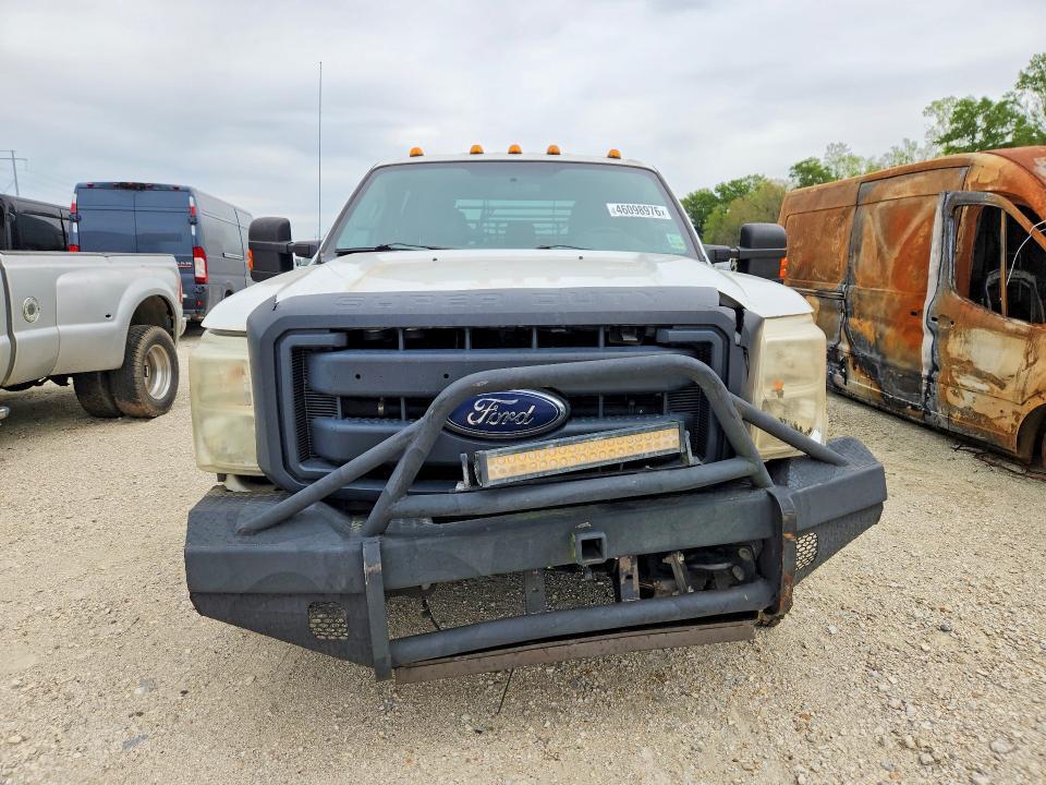 2015 Ford F350 Super Duty Flatbed Truck