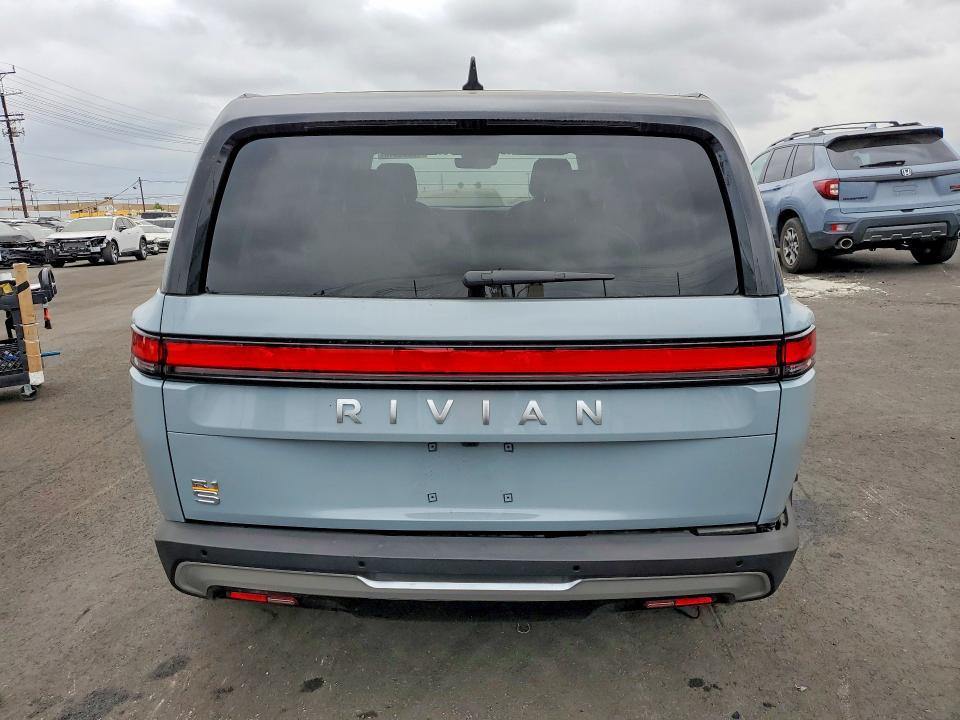 2024 Rivian R1S Adventure