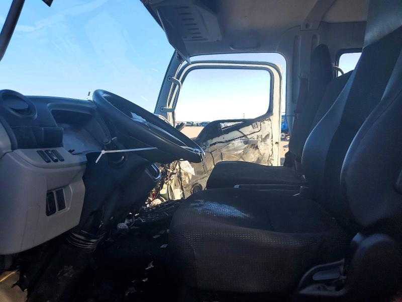 2019 Mitsubishi FE160 BOX Truck
