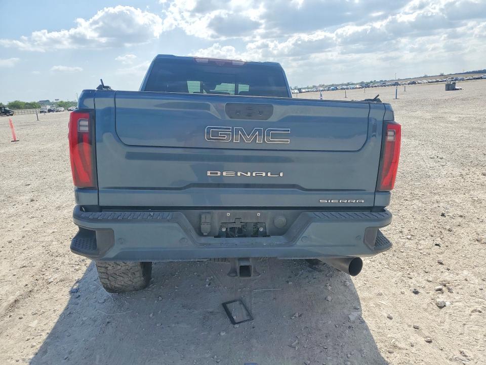 2025 GMC Denali