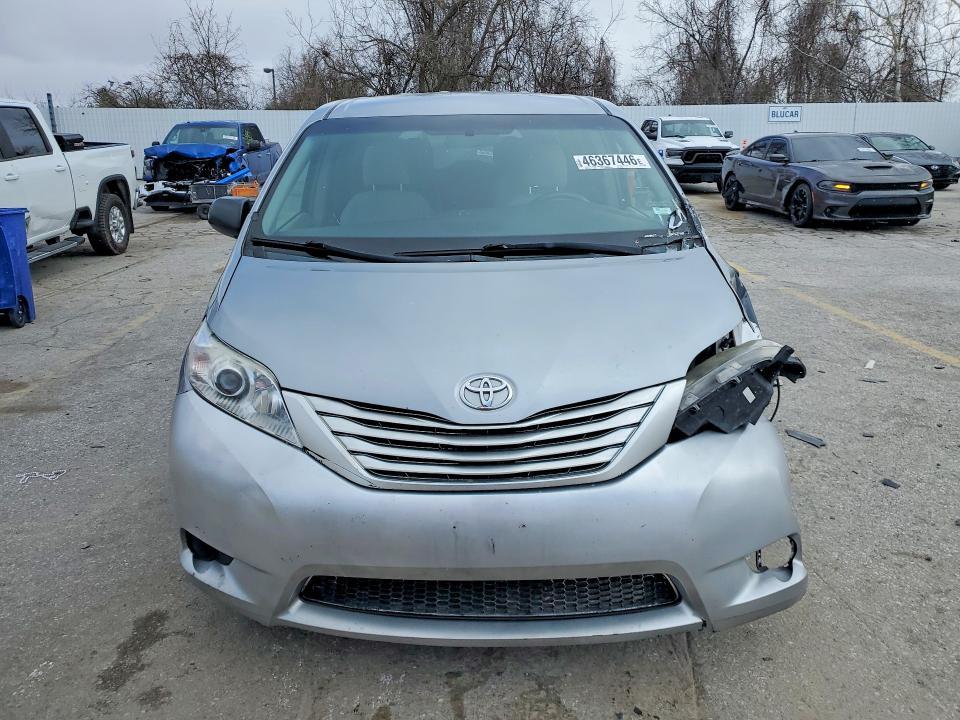 2016 Toyota Sienna l 7-passenger