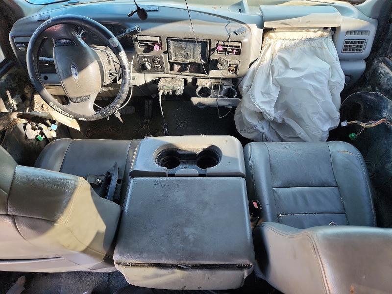 2004 Ford Super Duty F-350 W/D