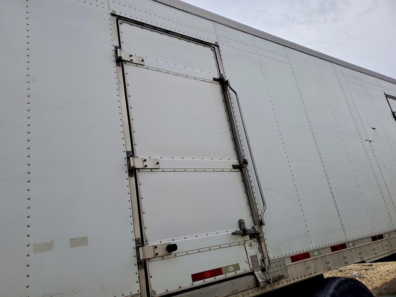 2014 Utility VS2RA Refrigerated Van Trailer