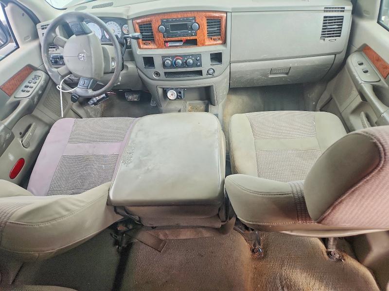 2006 Dodge RAM Flatbed Truck