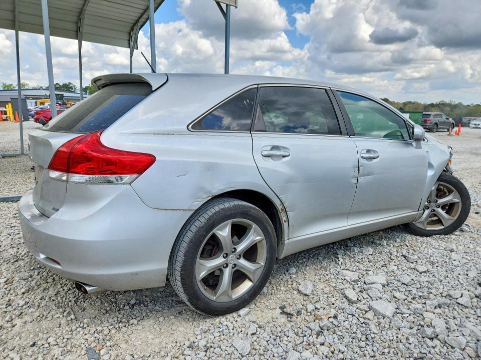 2011 Toyota Venza awd V6