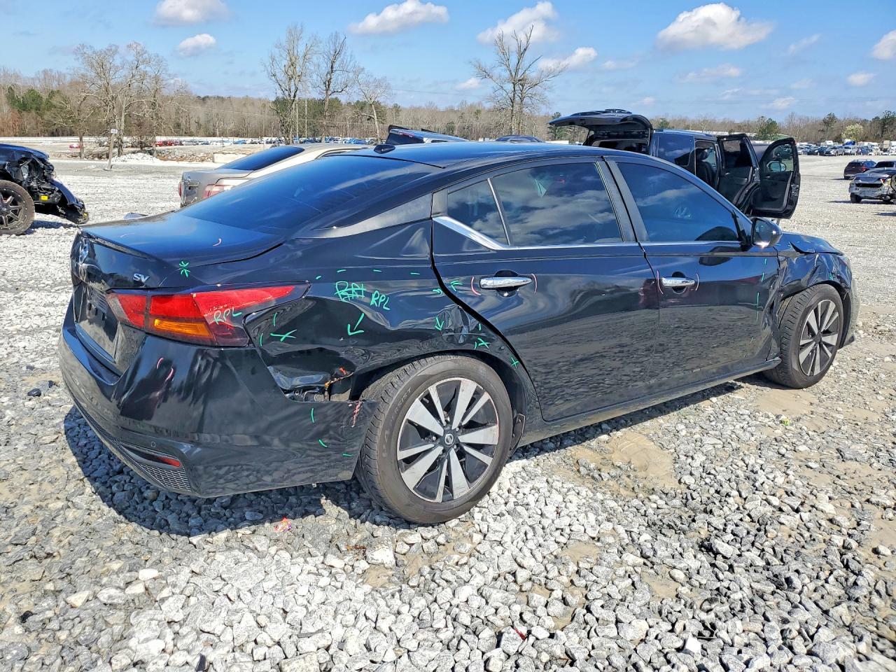 2022 Nissan Altima 2.5 sv