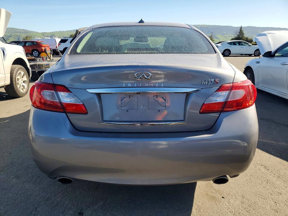 2011 Infiniti M37 Base