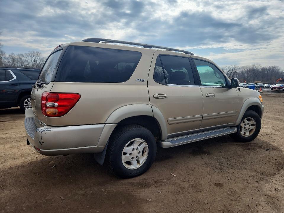 2004 Toyota Sequoia SR5