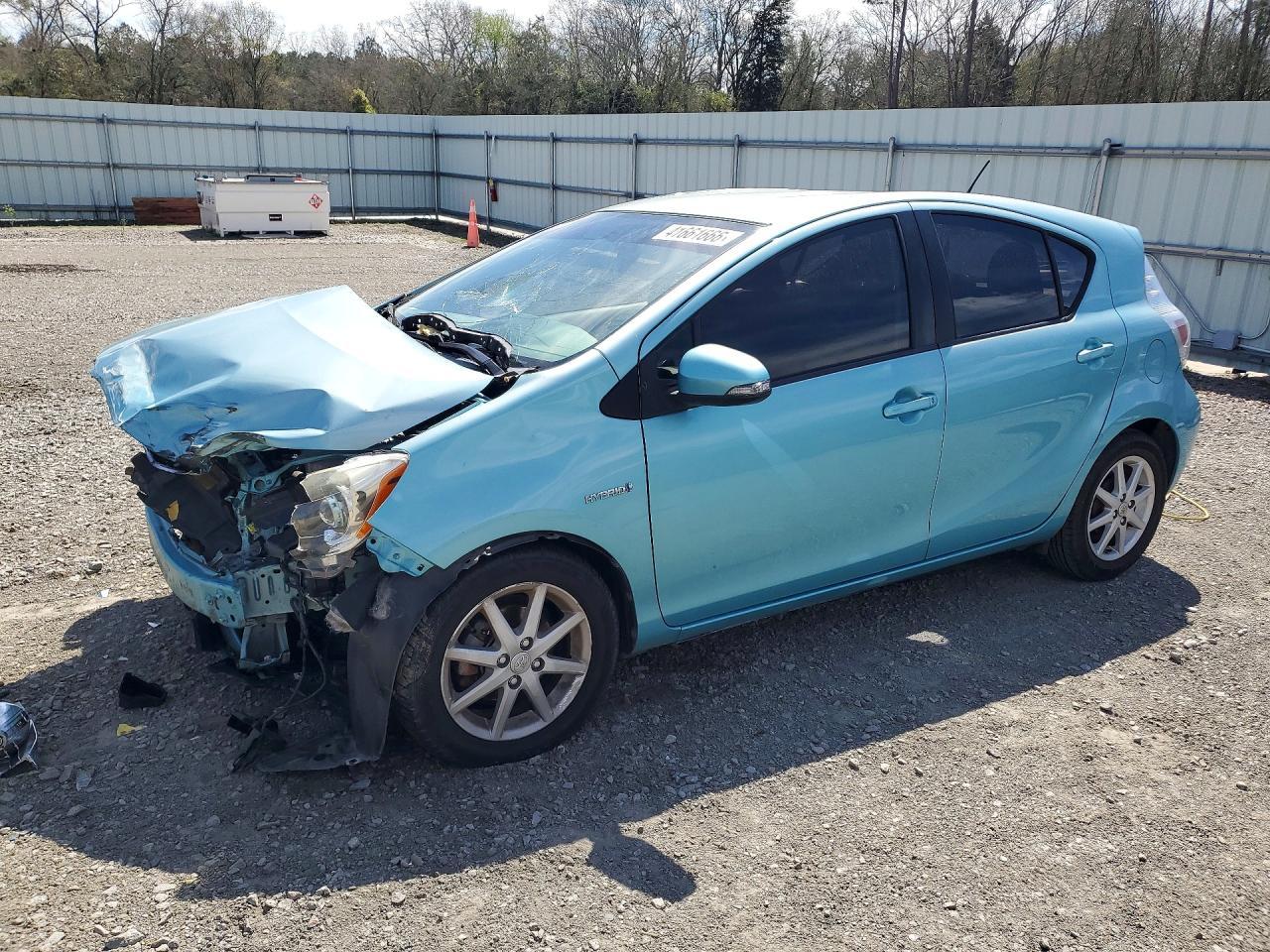 2013 Toyota Prius c Three