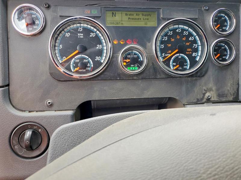 2017 Freightliner Cascadia 125