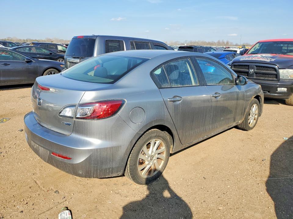 2013 Mazda 3 I