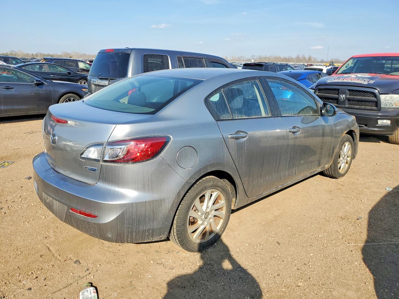 2013 Mazda 3 I