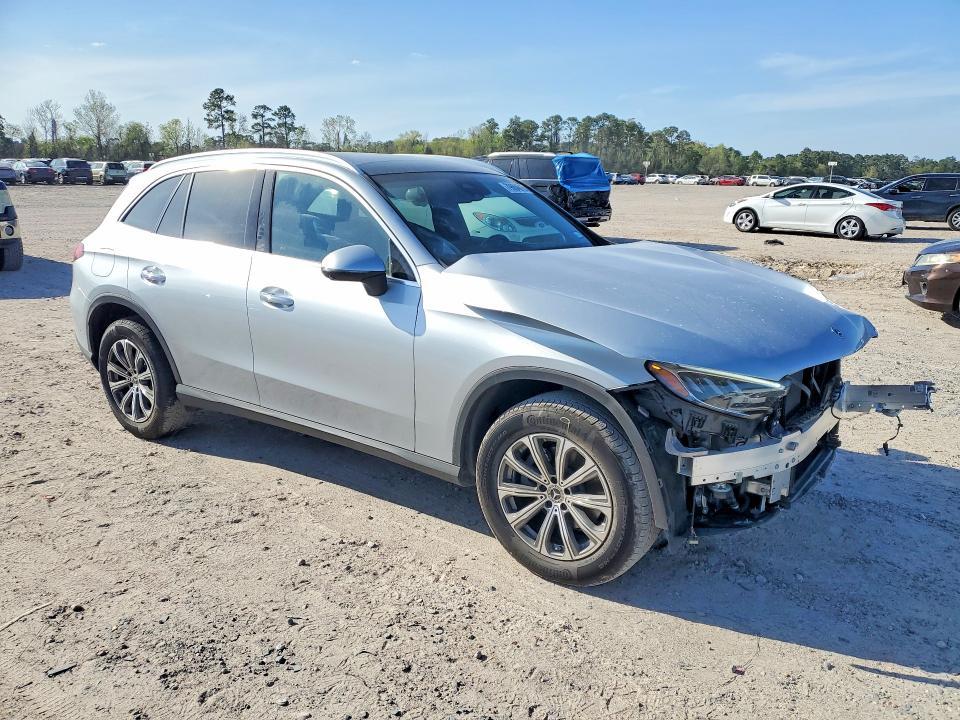 2025 Mercedes-Benz Glc 300