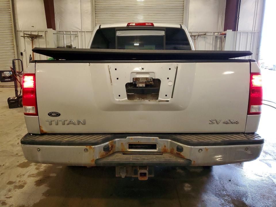 2012 Nissan Titan SV