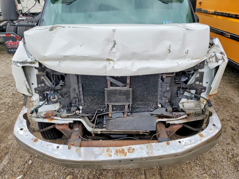 2005 Chev Rolet Express G3500 BOX Truck