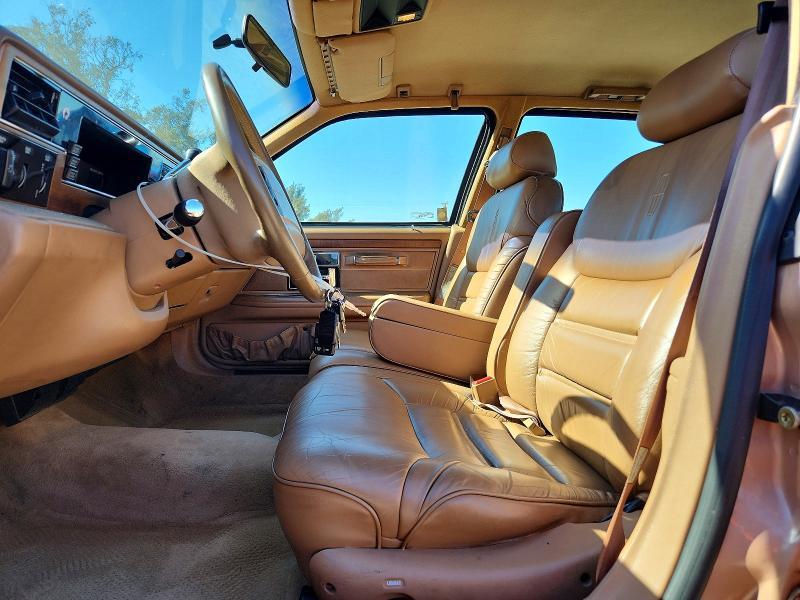 1994 Lincoln Townhouse Continental Signature