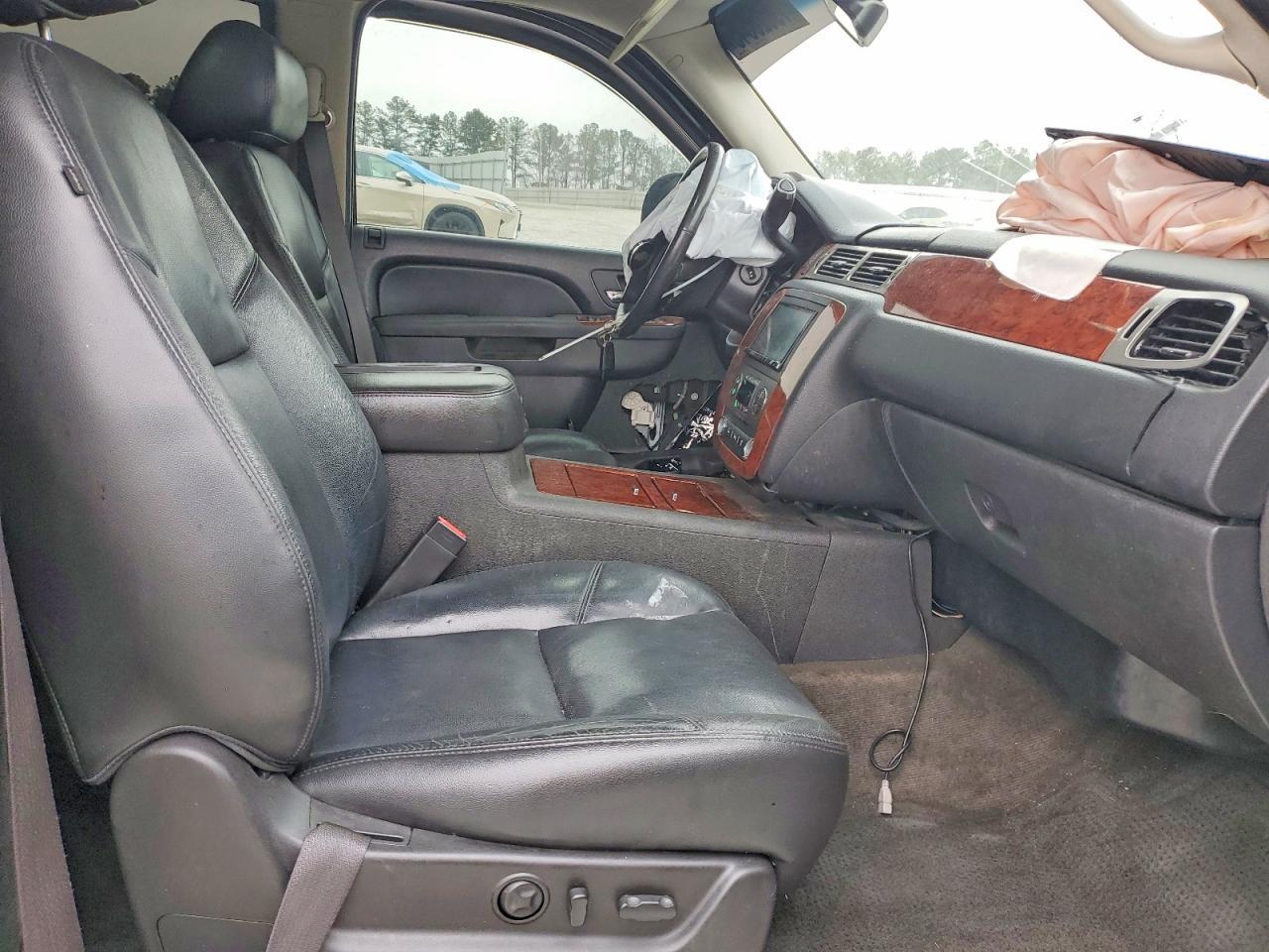 2012 Chevrolet Avalanche LTZ