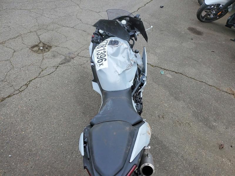 2025 Kawasaki EX500 H