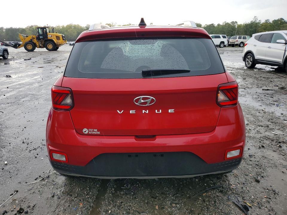 2022 Hyundai Venue sel